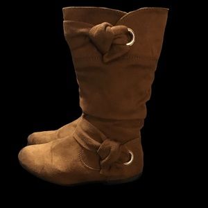 Size 12 Girls Suede Boots, GUC